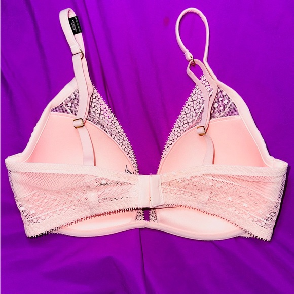 VICTORIA SECRET INCREDIBLE PLUNGE BRA - Picture 6 of 8